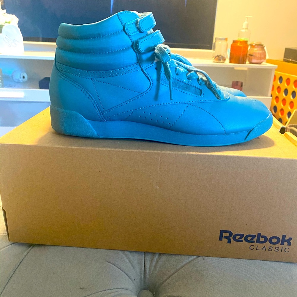 Turquoise Reebok Classics